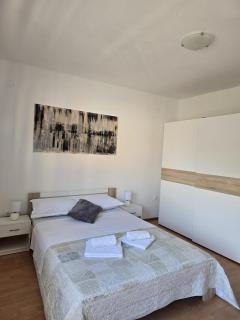 Apartmani Dino - Bilice - 8