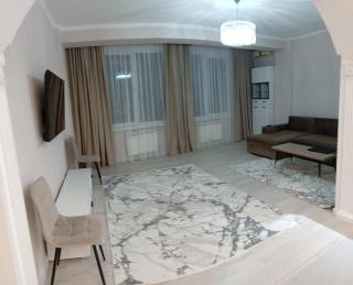 Вид на горы и Форум - Almaty - 8