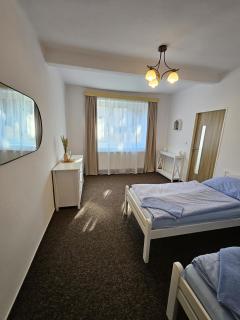 Rodinný apartmán U Kuby - Chlumec nad Cidlinou - 0