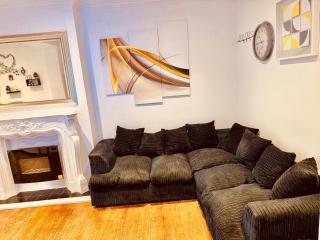4-Bed Oasis Quiet Culde sac - Erith - 2