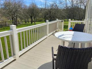 Strongate Orchard Farm stay Bridport Dorset- Jurassic Coast 10 min drive - Netherbury - 3