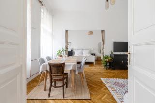 Cedar Suite Apartment - Budapest - 8