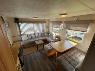 Baileys Caravan Sealands - Dog friendly - Ingoldmells - 0