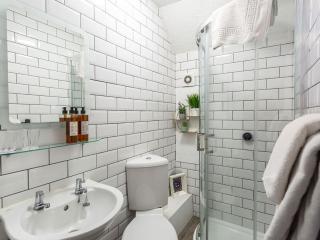 Norbury House Stylish Accommodation - 5