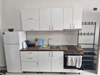 Small house with panoramic lake view - Tirana - 5