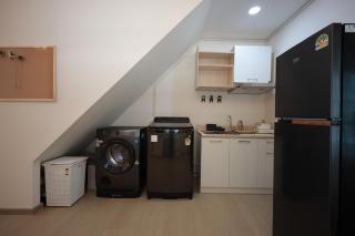 Risa Hostel - Female Only for Solo Travelers - 1