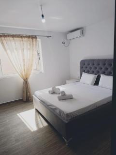 close to beach with balcony - Saranda - 1