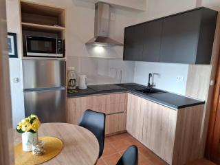 APARTMANI SARLIJA - Pakoštane (Poschiane) - 9