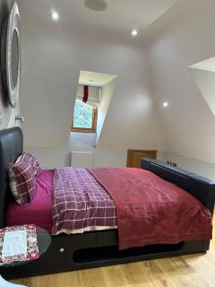 T Gill located near high street - Henfield - 6