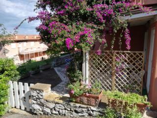 Grazioso appartamento con piccolo giardino - Capo D'Arco - 0