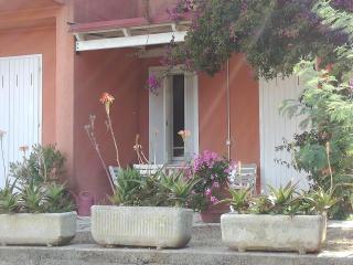 Grazioso appartamento con piccolo giardino - Capo D'Arco - 2