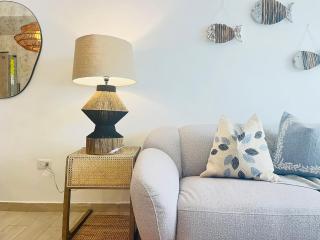 Private picuzzi in a NEW condo with private beach - 6