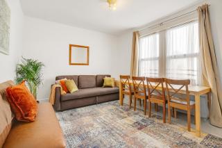 Spacious House in North London, very close to train station and bus stops, near Tottenham Stadium & lots of parking - Londra - 9