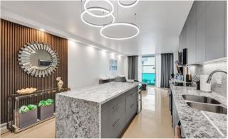 Luxury Oceanfront 2 Bedroom ON THE BEACH 3 FLOOR - 5