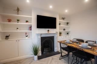 25 Percent Off Monthly Stays - 2 Bed Apartment in Bromley BR1 - - 3