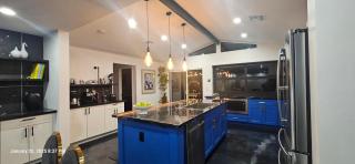5 Bdr 4 Bth Walk to Old Town 12 min Airport POOL table - Scottsdale - 8