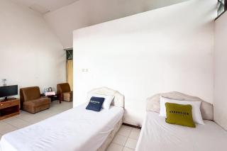 Urbanview Hotel AR Cottage Gambung - Gambung - 4