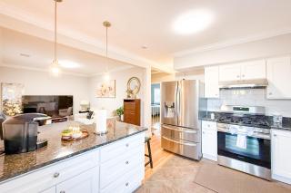 40-Newly renovated, stylish and beautiful apartment with 4br - 7