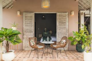 Stunning spacious 3 BR villa with private pool - Canggu - 1