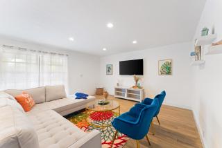 Spacious 5BD 3BA with arcade, games, pool, TVs - Hollywood - 9