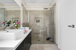 Haven near Tarneit main shops - Tarneit - 4