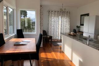 Boulcott charming 3brm home away from home - Lower Hutt - 9
