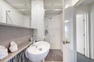 Cloud 56 Luxury Stay Level 56 with Free Onsite Parking - 7