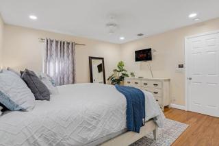 Spacious Retreat Close to Downtown WPB, Hot Tub - West Palm Beach - 8