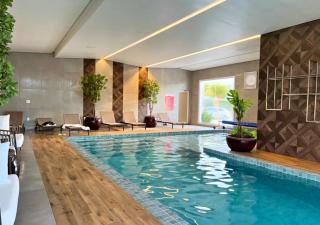 Casa Particular 4 dormitórios em Resort Luxo - 1