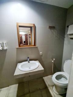 Angler Guest House - 1