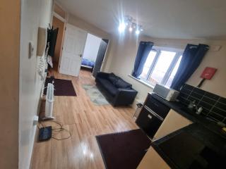 Entire 2 Bed Flat in London, 5 mins from Tube - London - 6