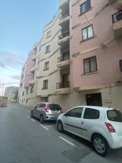 Sunny 2BR apartment in St Julians - San Ġiljan - 5