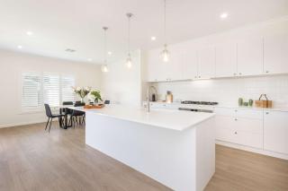 Modern Family Retreat - Mildura - 7