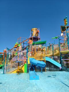 SpaceX BY R2 Shared Bath - 8