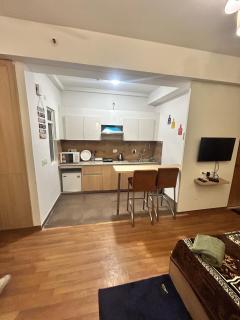 noida stylish suites - Noida - 0