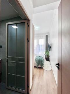 supreme luxury living apartments with breathtaking amazing city views gym heated swimming pool fully equipped gym children playground and ample parking space and proximity to major shopping malls and gourmet restaurants - Nairobi - 8