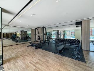 Luxury 3BR APT with Pool and Gym - Dubai - 5