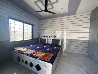Radhe Krishna Homestay - Dwarka - 2