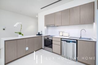 LUX The Grande Signature Skyline Suite 2 - 3