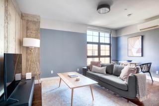 Williamsburg 1br w wd gym nr Domino Park NYC-1045 - Brooklyn - 0