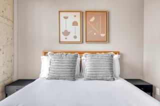 Williamsburg 1br w wd gym nr Domino Park NYC-1045 - Brooklyn - 2