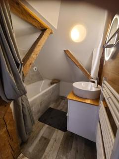 Charmant Triplex 4 pers -parking-wifi - - 2