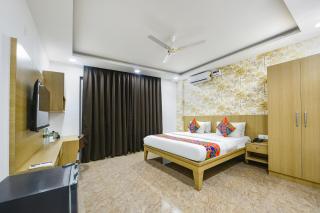 FabHotel Luxe 8 Stayz - Nr Mega Mall & DLF Phase 1 Metro - 7