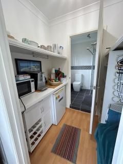 King bed studio seperate entry sauna pool garden view - Terranora - 8