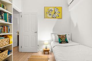 Hip Inner-City Living in Vibrant Erskineville - Sydney - 2