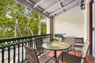 Hip Inner-City Living in Vibrant Erskineville - Sydney - 8