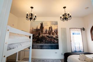 Spacious 1-BR Flat in Watford Warner Bros Studio - Watford - 3