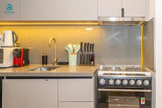 Blue Breeze - Stylish Studio Retreat in MBR City - 8