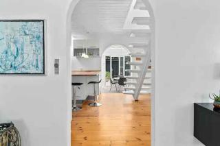 Lovely House By The Water With Cozy Courtyard - Thyholm - 1