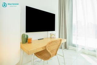 Blue Breeze - Elegant Studio in Serenity Lake 5, JVC - 8